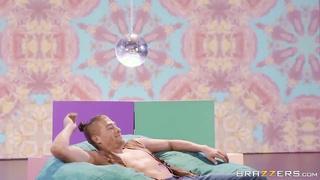 Flower Pounder Karmen Karma & Xander Corvus Big Wet Butts February 21, 2019