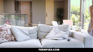 Senior Sex Day Daphne Dare Teen Pies HD