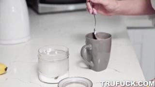 Her Strange Addiction Uncontrollable Orgasms - Rosalyn Sphinx & Lucas Frost Nubiles ET