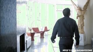 Blonde MILF Nicole Aniston gives blowjob and gets fucked hard in bed MYLF