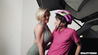 Dee Williams & Ricky Spanish - Road Rage Load - Lil Humpers HD