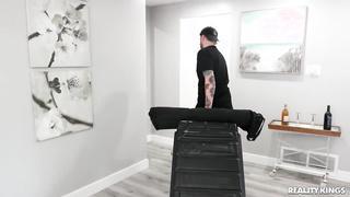 Abigail Mac, Isiah Maxwell - I Fucked My BnB Host - RK Prime HD