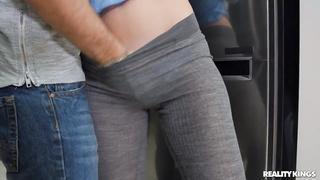 Roxy Risingstar & Raul Costa - Take A Bite - RK Prime Hd