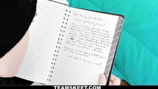 Luna Bright The Virgin Braceface Diaries - Brace Faced (2018)