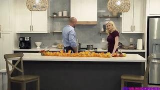 ( Jessie Saint, Katie Kush, Seth Gamble) How To Stuff Your Step Sister And Her Friend (2020) - Step Siblings Caught