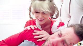 How Cindy Lou Saved Christmas For Her Step Brother (2019) with Chloe Cherry, Lacy Lennon, Seth Gamble - Nubiles ET