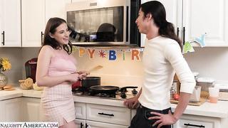 (Aubree Valentine, David Lee) My Sister's Hot Friend - Naughty America Trailer