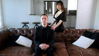 (Lexi Luna, Alex Mack) I Think My Stepmom Is Seducing Me (2022) - Moms Teach Sex