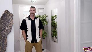 (Haley Reed, Justin Hunt) Two Men and an XXX Show A Pyramid of Money and Women (2019) - That Sitcom Show