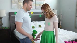 March 2022 Flavor Of The Month Scarlet Skies (2022) - My Family Pies