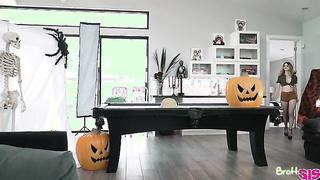 This Halloween My Stepsis Jumped My Bones (2022) - Bratty Sis