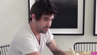 Helping to Solve Stepsisters Problem (2022) Kenzie Reeves & Lucky Fae - Bratty Sis