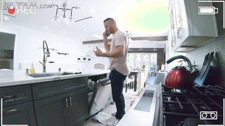 Horny Stepsis Leaves Dildo In Dishwasher (2020) presenting Alicia Williams, Danny Mountain - SpyFam