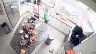 Stepsis Fucked In Kitchen On Thanksgiving (2019) - Kiara Cole, Van Wylde - Spy Fam