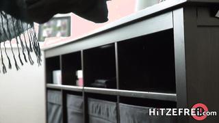 My Dirty Mobile Store introducing Kylie Kay - Hitzefrei