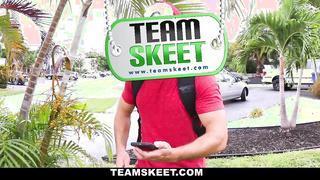 Poke Man Go! Freya Von Doom