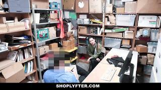 Case No. 8182546 Jade Noir Shoplyfter